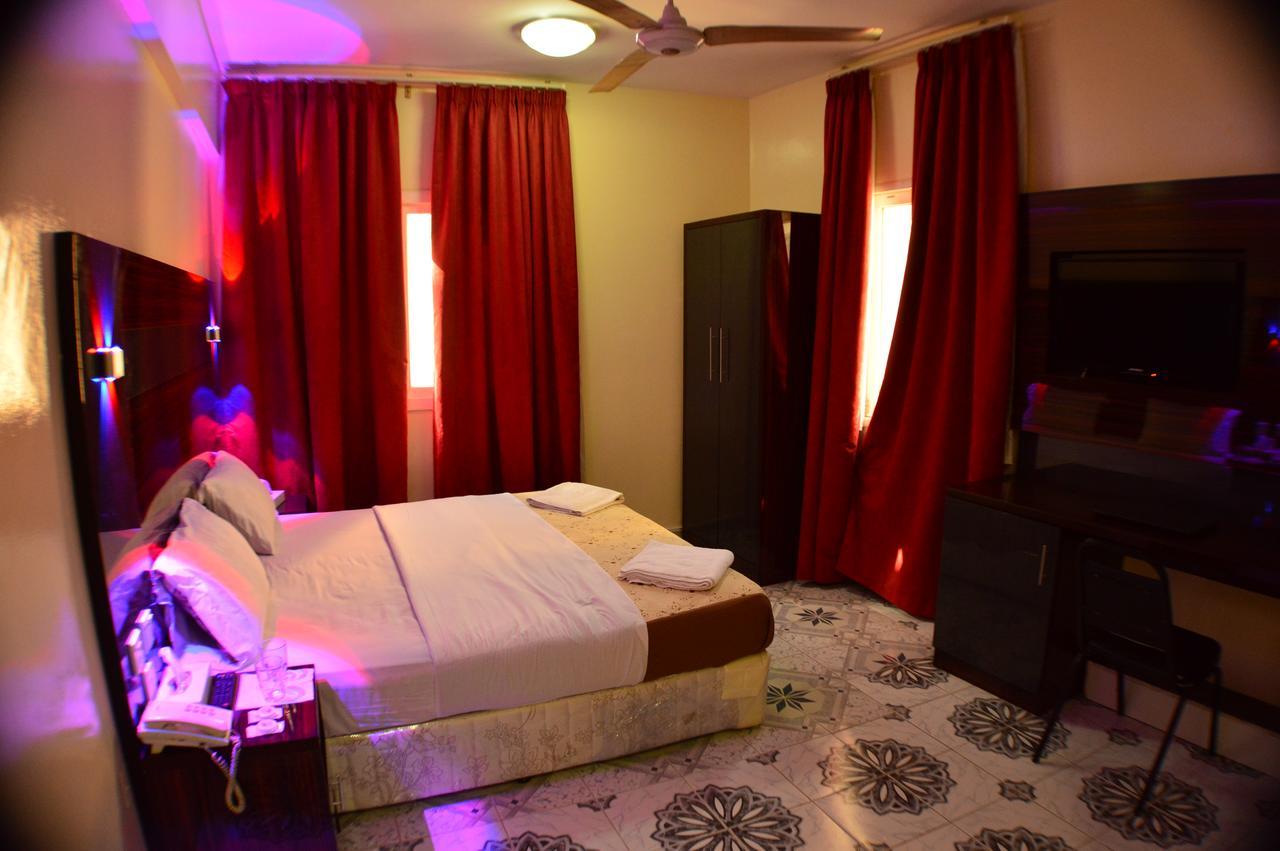 Tehran Hotel Dubaï Extérieur photo